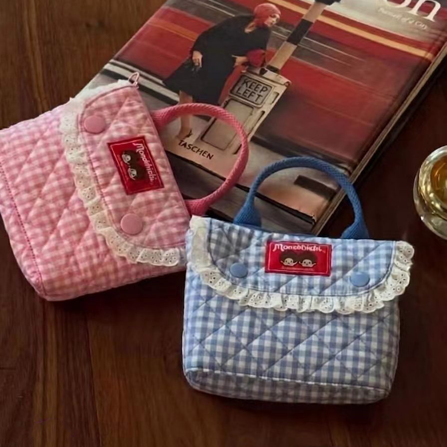 ヴィンテージチェック柄のマンチキ漫画風ハンドヘルドメイクアッ - Vintage Item のレビューと価格